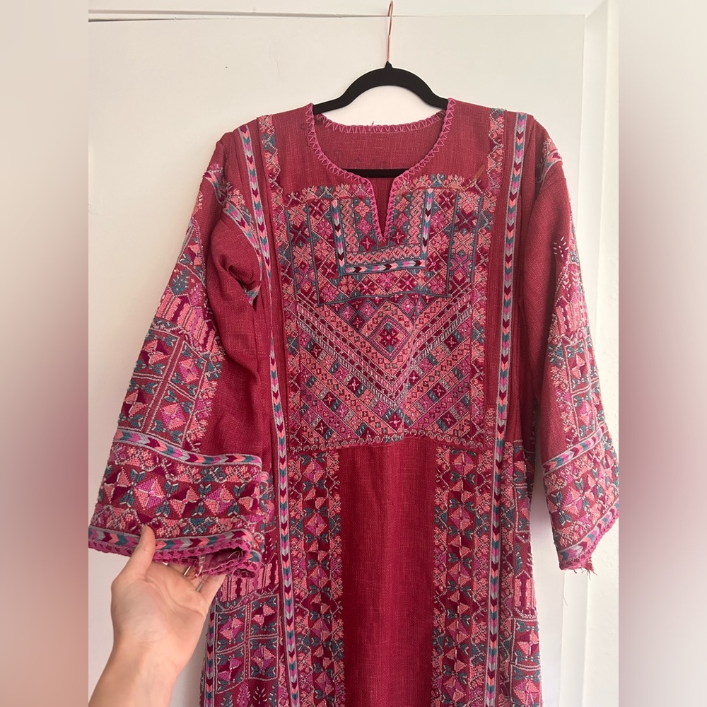 ❌SOLD❌ 
Pink Handmade Palestinian Thobe